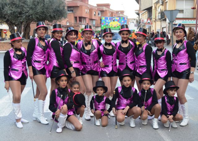 Más de 300 personas desfilan en el Carnaval de Alguazas llenando sus calles de color e imaginación - 1, Foto 1