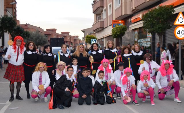 Más de 300 personas desfilan en el Carnaval de Alguazas llenando sus calles de color e imaginación - 5, Foto 5