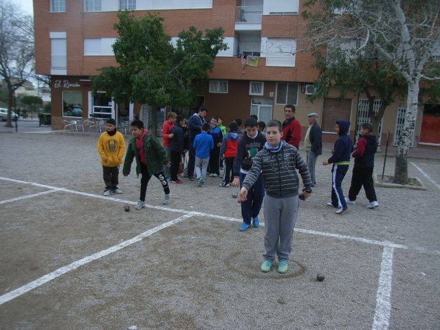La concejala de Deportes organiz la fase local de petanca de Deporte Escolar - 2