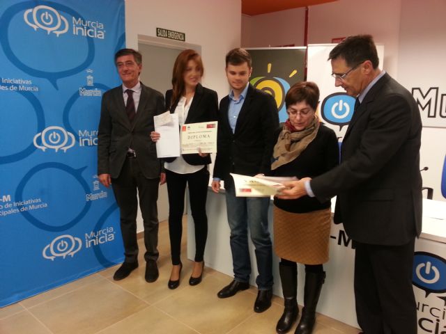 Dos estudiantes del grado de Marketing se hacen con el primer premio CIM-Cátedra de Emprendedores de la UMU - 1, Foto 1