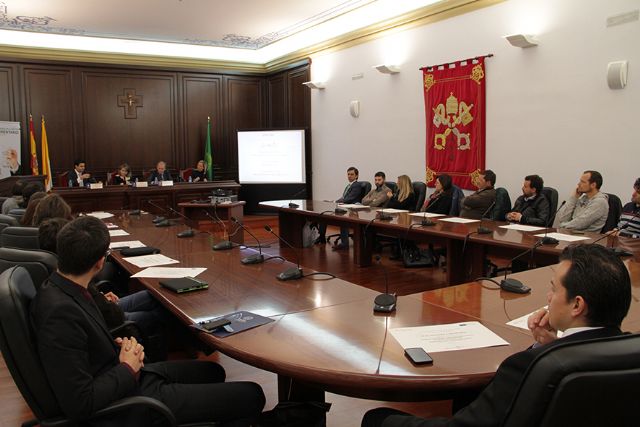 Un emprendedor presenta un directorio de restaurantes con menús adaptados a diabéticos y celiacos - 1, Foto 1