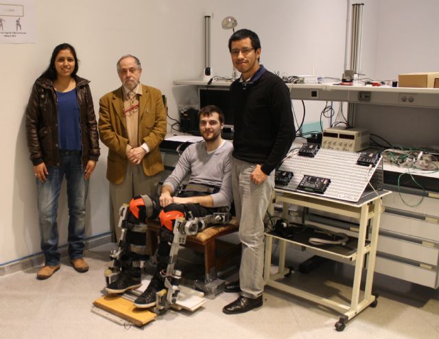 Investigadores de la UPCT diseñan el prototipo de un exoesqueleto que sustituirá muletas y sillas de ruedas - 1, Foto 1