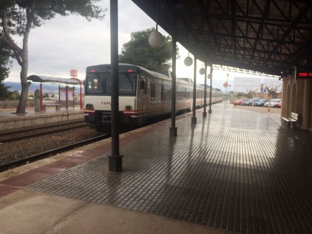 IU accuses RENFE cut public services with the closing of the Sale of Tickets station in Totana, Foto 1