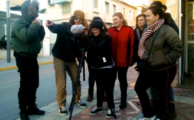 Un grupo de jóvenes de Lorquí rueda un spot sobre el municipio - 2, Foto 2