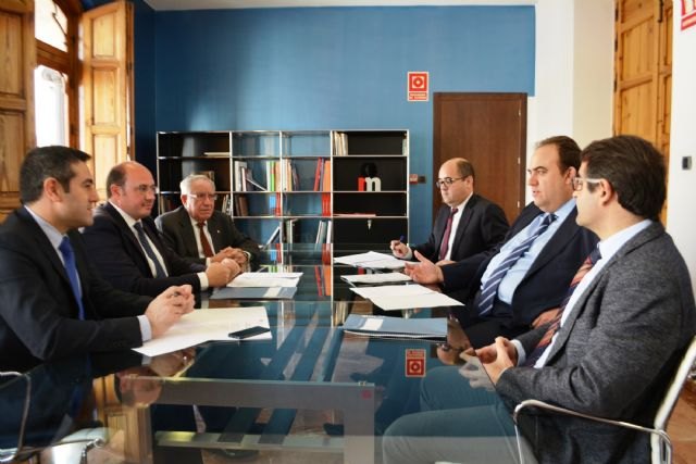 Educación y las cámaras de Comercio trabajarán para facilitar estancias formativas de profesores y alumnos de FP Dual en el extranjero - 1, Foto 1