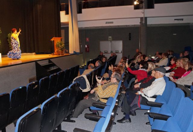 Los Jueves Literarios torreños se rinden a San Valentín y a la poesía amorosa - 2, Foto 2