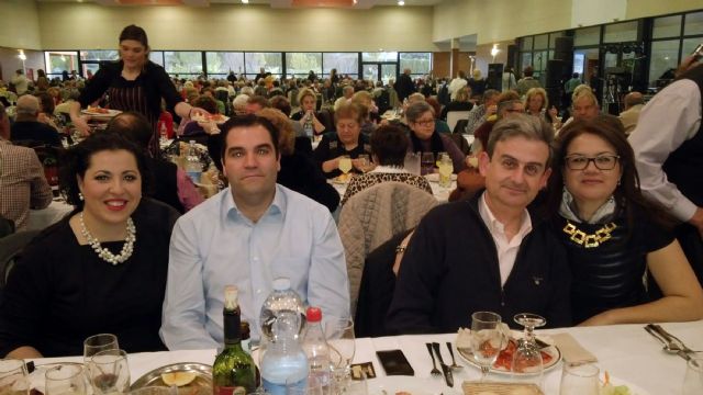 Los mayores alguaceños celebraron San Valentín con una comida multitudinaria - 2, Foto 2