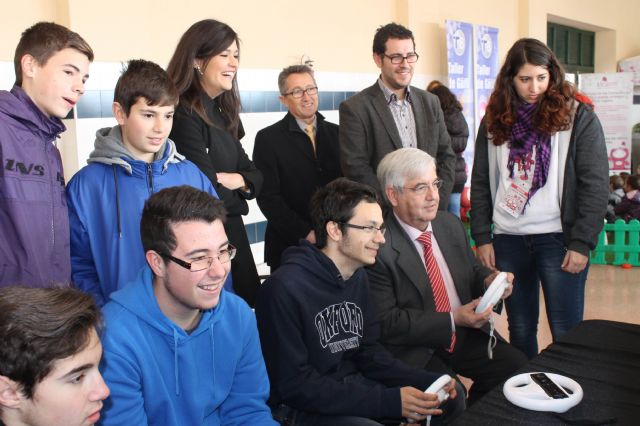 El alcalde y la directora general de Telecomunicaciones inauguran en Jumilla la Feria de Nuevas Tecnologi´as SICARM - 3, Foto 3