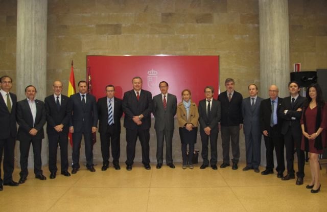 Bernabé afirma que el Libro Blanco de la Construcción es la estructura sobre la que se asentará el sector durante la próxima década - 1, Foto 1