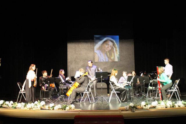 Más 400 personas se reunieron en el Teatro Vico para rendir homenaje a una de las impulsoras de las enseñanzas musicales de Jumilla, Mª Ángeles Tomás - 4, Foto 4