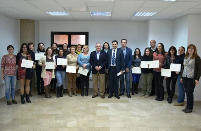 El SEF subvenciona un programa mixto sobre atención sociosanitaria a personas dependientes en el domicilio en Águilas - 1, Foto 1