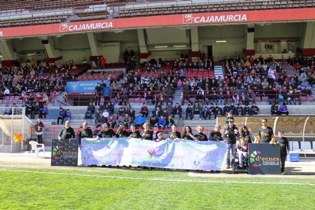 D´Genes apoya al UCAM Murcia C.F. en el partido de ayer domingo - 2, Foto 2