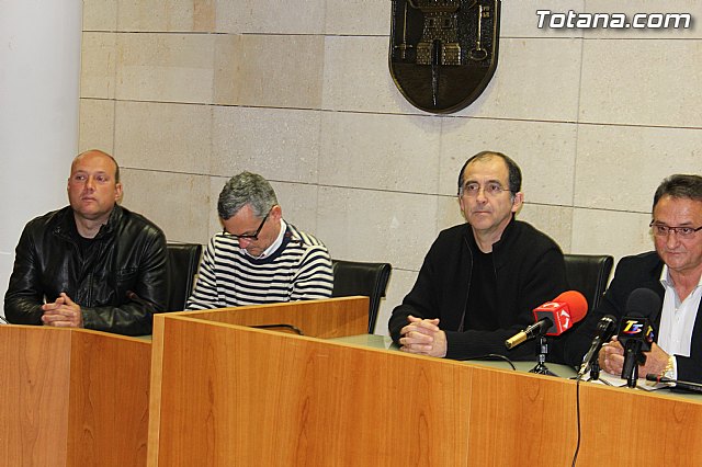 El Ayuntamiento suscribe el convenio anual de colaboracin con el Ilustre Cabildo Superior de Procesiones - 8