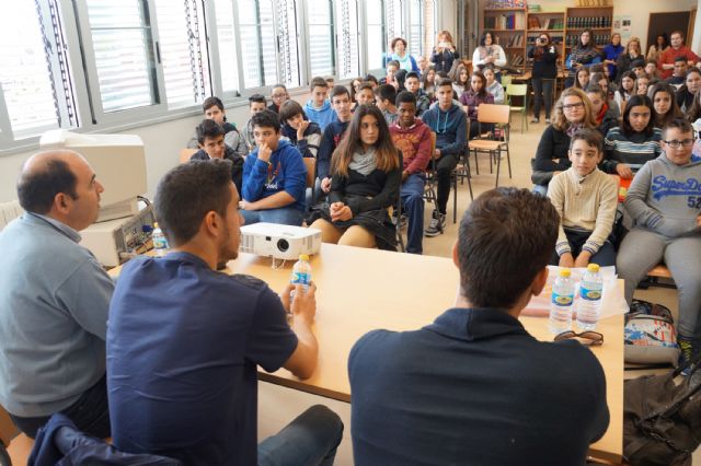 Los futbolistas del Real Murcia Fernando y Pumar visitan el IES La Florida torreño - 4, Foto 4