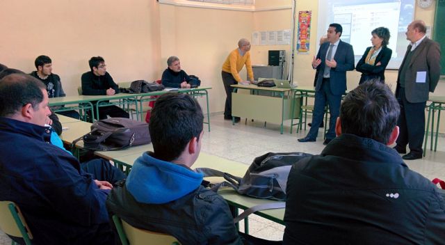 Las consejerías de Educación y de Empresa forman a un centenar de alumnos de Formación Profesional para que aprendan a crear su propia empresa - 1, Foto 1