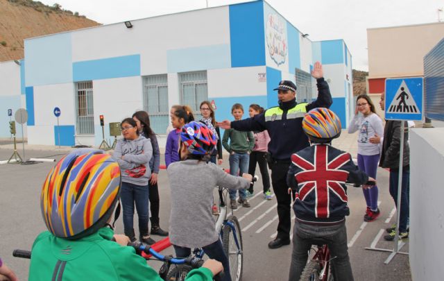 Jornadas de Seguridad Vial en los Centros Escolares de Puerto Lumbreras. - 1, Foto 1