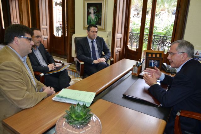 Educación prepara a los alumnos de Formación Profesional del instituto Rey Carlos III para trabajar en el sector servicios - 2, Foto 2