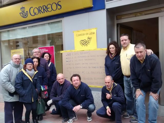La plantilla de Correos de Cieza y Caravaca secunda masivamente el paro de 2 horas contra los recortes - 1, Foto 1