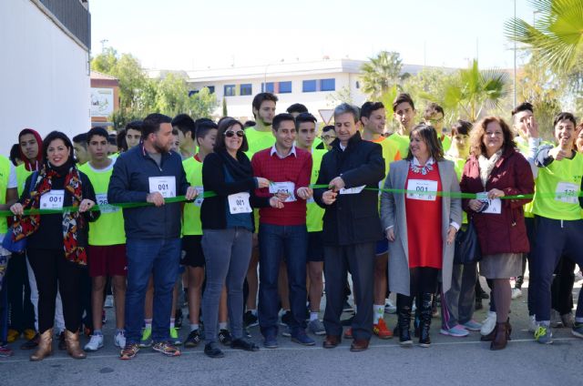 El CES Vega Media de Alguazas recaudó alimentos para Cáritas con su I Carrera Solidaria - 4, Foto 4