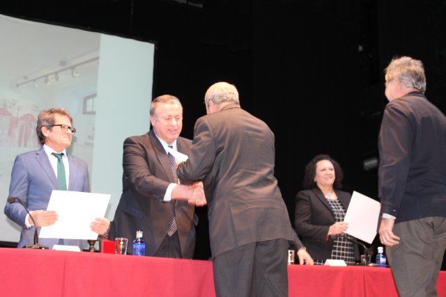 El alcalde de Mazarrón recoge el premio a la calidad en la edificación de las Casas Consistoriales - 1, Foto 1