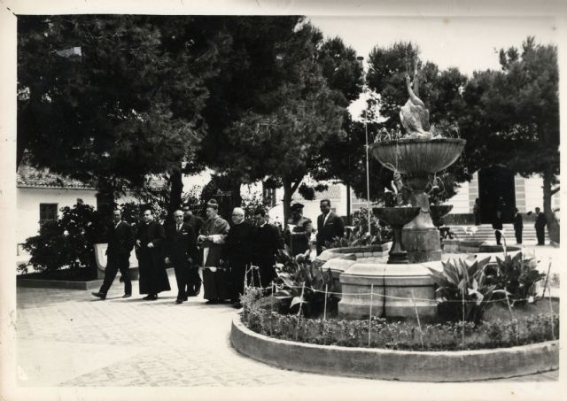 El Ayuntamiento de Torre-Pacheco recuperará su emblemática “Fuente de los Gansos” - 1, Foto 1