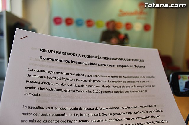 El candidato socialista a la alcaldía de Totana, Andrés García, firma 6 compromisos irrenunciables para crear empleo en el municipio - 1, Foto 1