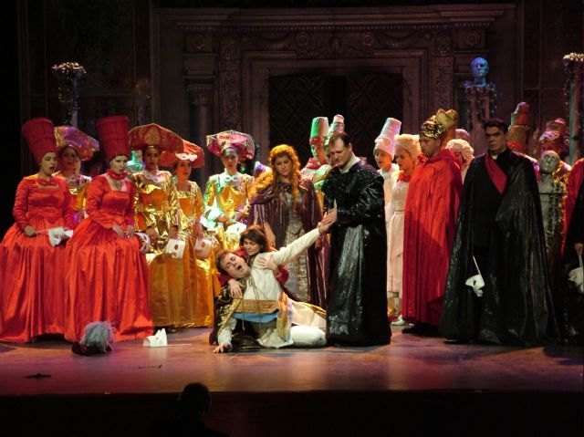 La ópera de Verdi ´Un baile de máscaras´ se representa este lunes en el Auditorio Regional Víctor Villegas - 1, Foto 1