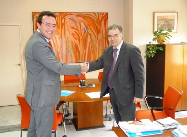 El Instituto Murciano de Acción Social destina 1,3 millones de euros para ofrecer el Servicio de Teleasistencia durante 2015 - 1, Foto 1