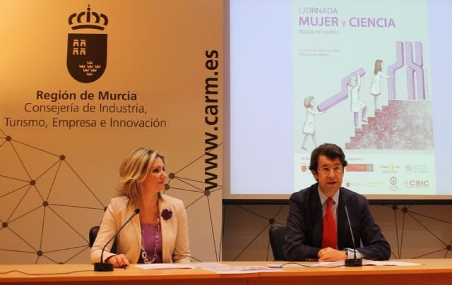 La Consejería de Innovación reúne a científicas de primera línea y a responsables de investigación para analizar el papel de las mujeres en la ciencia - 1, Foto 1