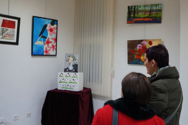 La asociación femenina Isabel González torreña muestra los trabajos de su taller de pintura - 2, Foto 2