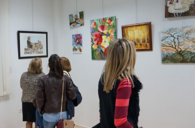 La asociación femenina Isabel González torreña muestra los trabajos de su taller de pintura - 3, Foto 3