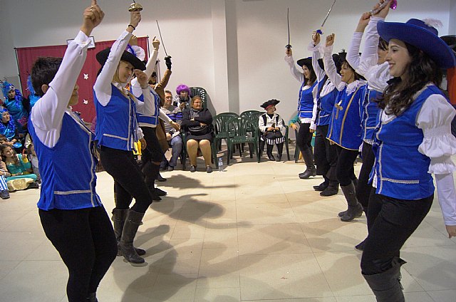 El Paretn Cantareros estrena su Sala Polivalente con la fiesta de Carnaval del Colegio 