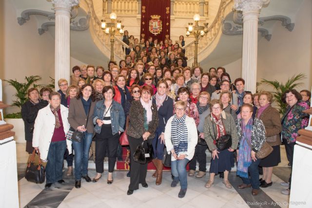 Mujeres de Archena visitan la ciudad portuaria - 1, Foto 1