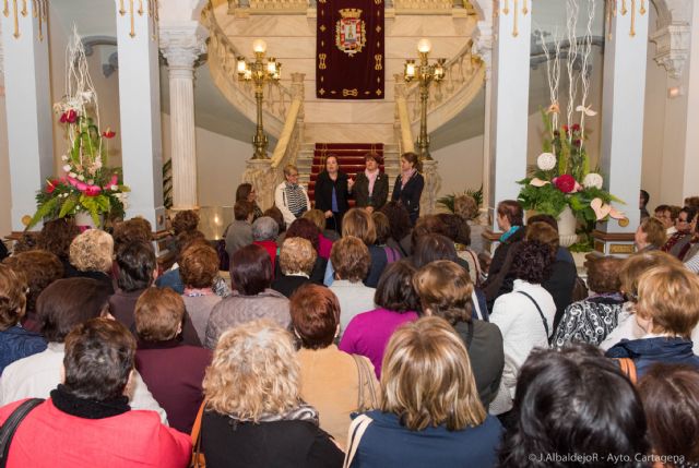 Mujeres de Archena visitan la ciudad portuaria - 2, Foto 2