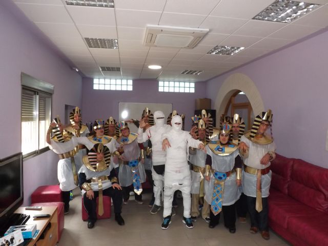 Los usuarios del Centro Ocupacional recrean el Antiguo Egipto en Carnaval, Foto 1