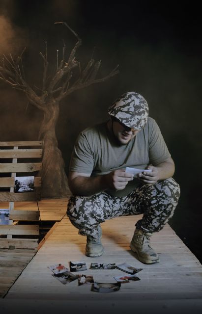 El YAK 42 aterriza en el escenario del TEATRO CIRCO  para emocionar con el recuerdo de los 62 y sus familias - 3, Foto 3