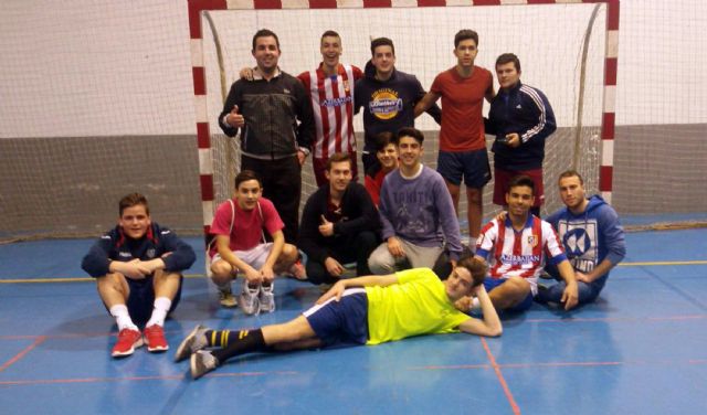Fútbol sala para fomentar el juego lúdico en el programa juvenil Suma y sigue de Alguazas - 1, Foto 1