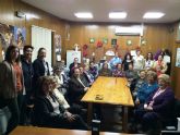 Autoridades municipales participan en las actividades organizadas con motivo del Día de la Mujer impulsadas por la Asociación de Amas de Casa, Usuarios y Consumidores las Tres Avemarías