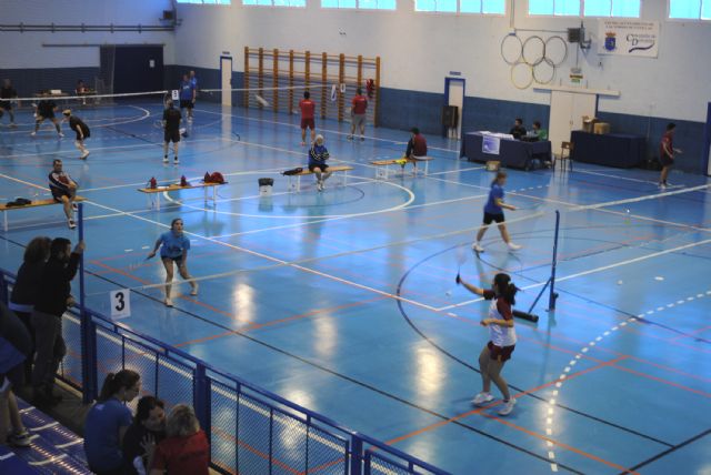 Las promesas más destacadas y los mejores veteranos del bádminton regional, en Las Torres de Cotillas - 1, Foto 1