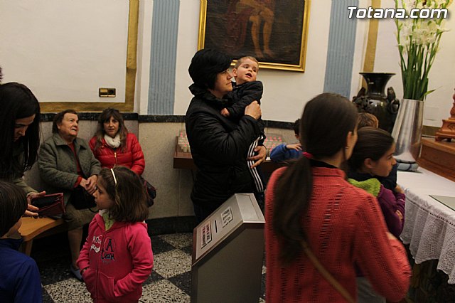 Los vecinos de Totana muestran su devocin al Cristo de Medinaceli - 5