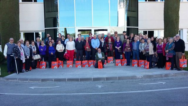 Los mayores alguaceño visitan la empresa jabonera Linasa - 3, Foto 3