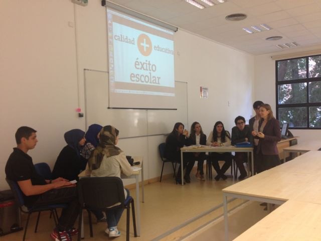 Educación amplía a diez centros el proyecto ´Aprende a Debatir´ - 1, Foto 1