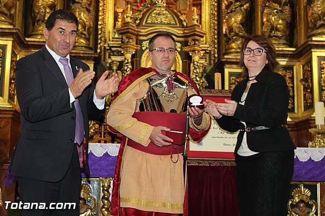 El Ayuntamiento entrega el Escudo de Oro de la Ciudad de Totana a la compañía de Los Armaos con motivo de su 250 aniversario, Foto 2