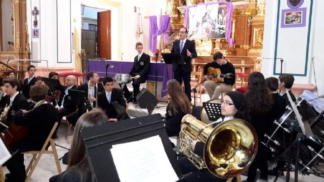 La Semana Santa inunda la iglesia de San Javier - 1, Foto 1
