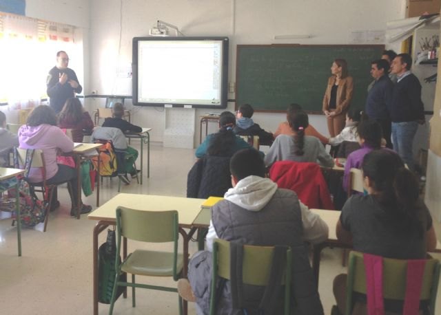 Educación evaluará el 19 de mayo a los primeros alumnos que han desarrollado toda la Primaria en la modalidad bilingüe - 1, Foto 1