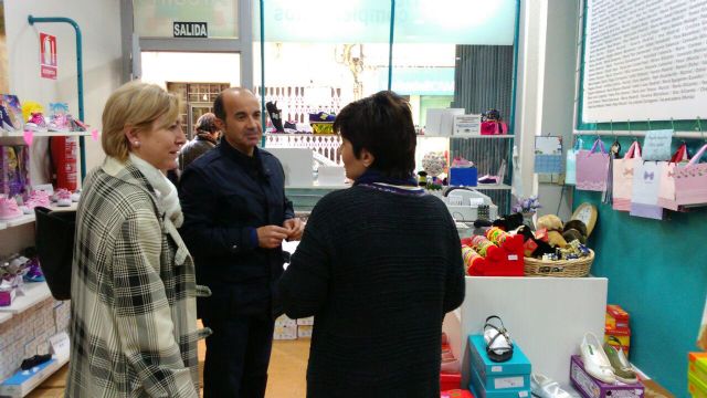 López comienza hoy una ronda de visitas al pequeño comercio de los barrios de Murcia - 1, Foto 1