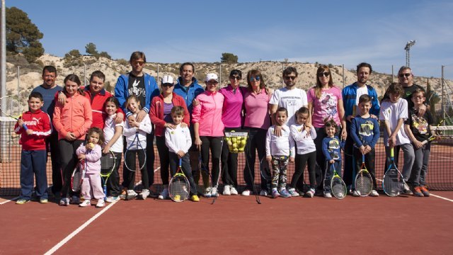 La Escuela de Tenis Kuore organiza las segundas jornadas de “Family tennis” en las pistas de la Ciudad Deportiva