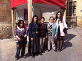 La asociación Más Mujer celebra el 8 de marzo con una caseta informativa
