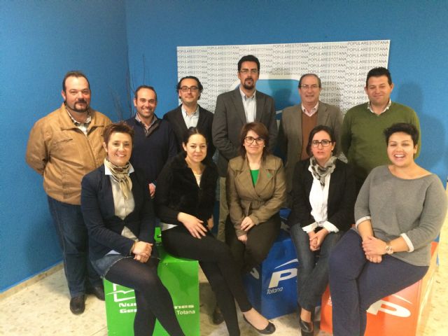 La alcaldesa de Totana subraya que gracias a la austeridad, la contención del gasto y la racionalización se ha conseguido por primera vez en la historia del municipio contener la deuda del ayuntamiento - 2, Foto 2