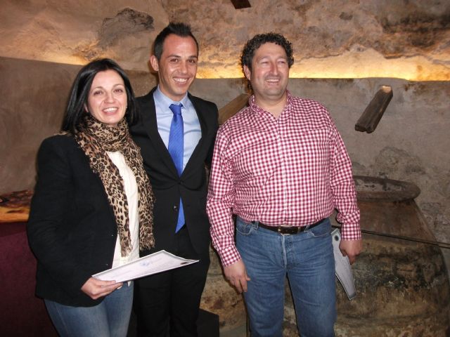 Trece alumnos aprenden técnicas de corte de jamón en la Escuela del Vino - 3, Foto 3